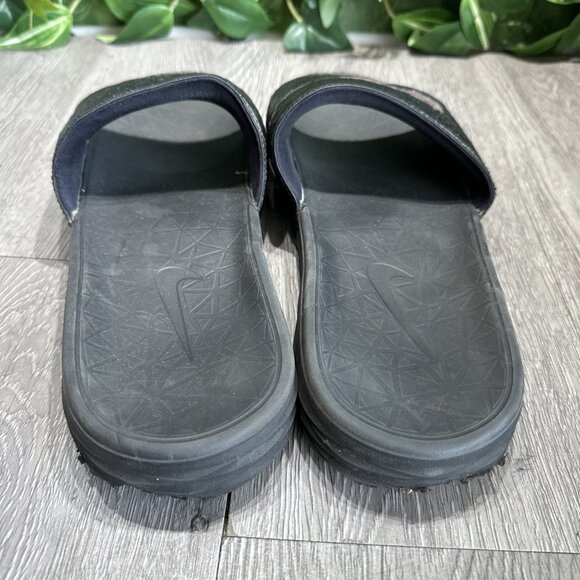 Nike Benassi Solarsoft Sandals Slides Size 10 Black Slippers On 705474-091 main image 5
